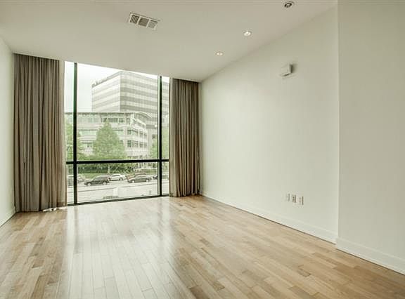 2nd image of 5320 E Mockingbird Ln #L202