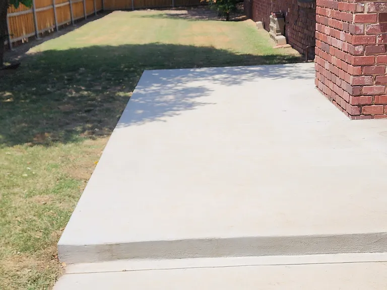 5101 N Hamilton Dr — Photo 17