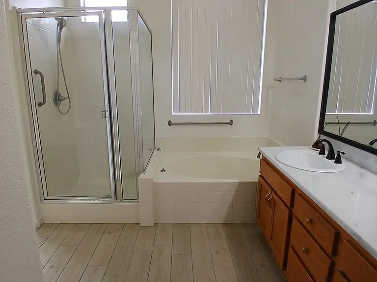 2035 Entrada Dr — Photo 6