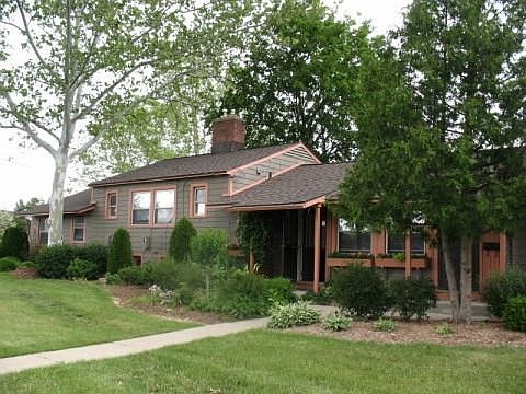 3534 Edgewood