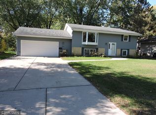 8260 Sunnyside Rd, Mounds View, MN 55112