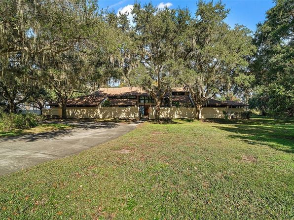 5415 Banana Point Dr, Okahumpka, FL 34762
