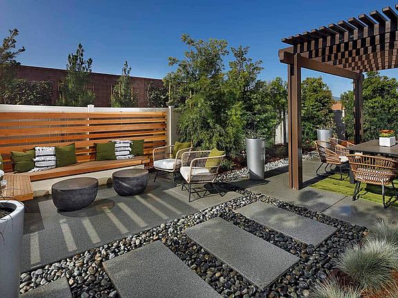 Arroyo Plan 2 - Rear Yard