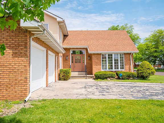 2nd image of 518 Hager Dr