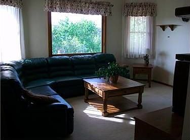 3rd image of 26 Park Ave