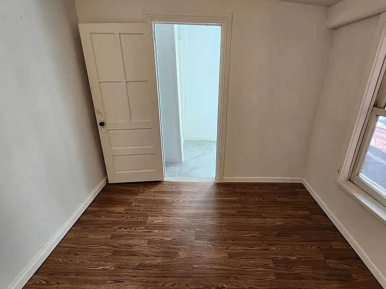 1517 Walnut St — Photo 11