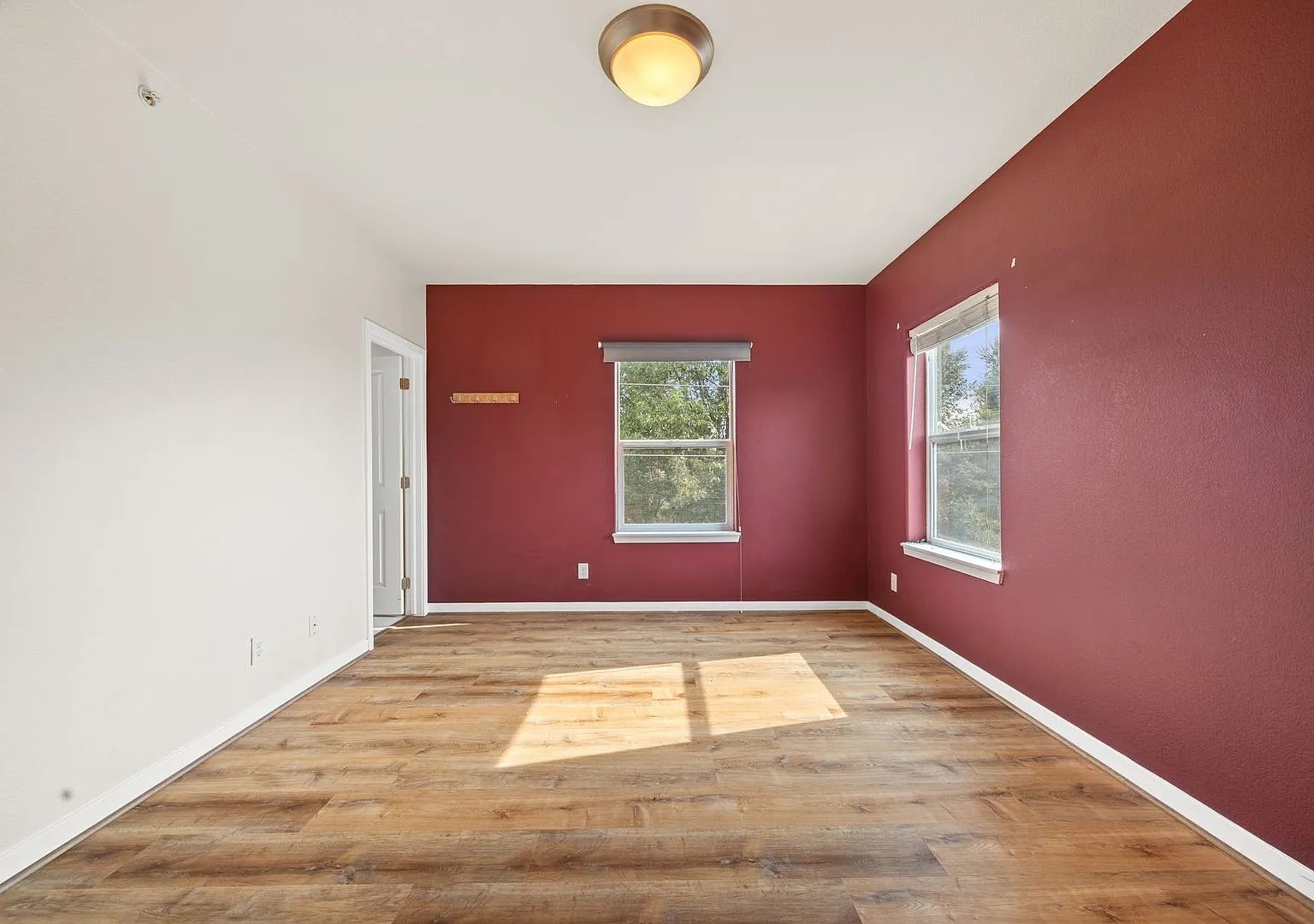 Spacious 2 BR, 2 BA Condo Near DU w/ Covered Parking! — Photo 4
