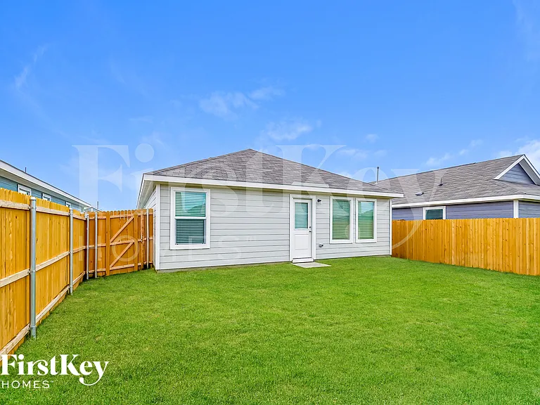 1333 Plum Rd — Photo 15