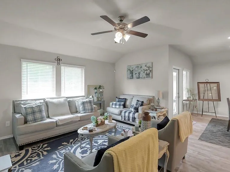 2290 Strong Horse Dr — Photo 8