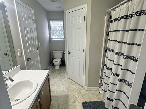 4th image of 606 Edenberry Dr