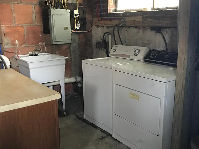 Washer/Dryer in Basement