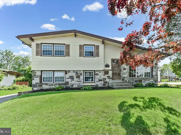 410 Lyndhurst Dr, Broomall, PA 19008