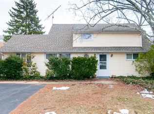 22 Sunrise Rd, Old Bridge, NJ 08857