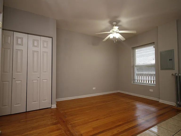 1338 W Argyle St #1N — Photo 11