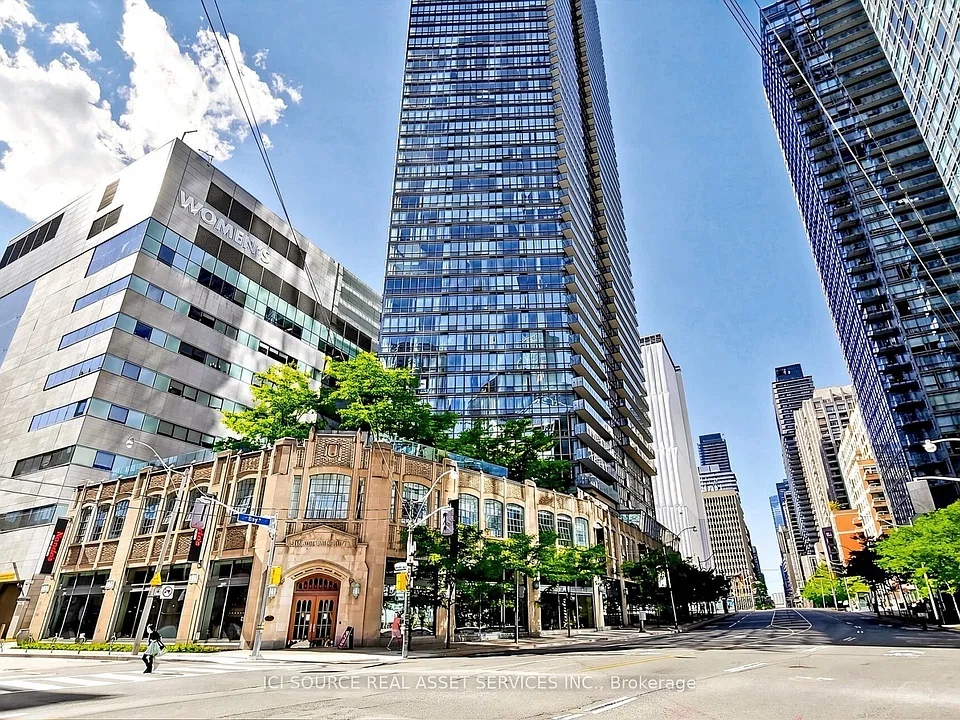 832 Bay St #2608