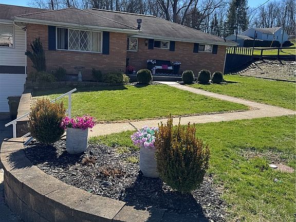 2nd image of 929 May Rd