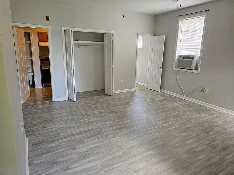 1410 Saint Andrew St #9 — Photo 3