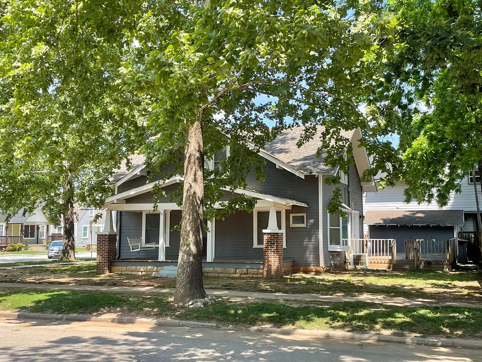 903 Monnett Ave — Photo 3