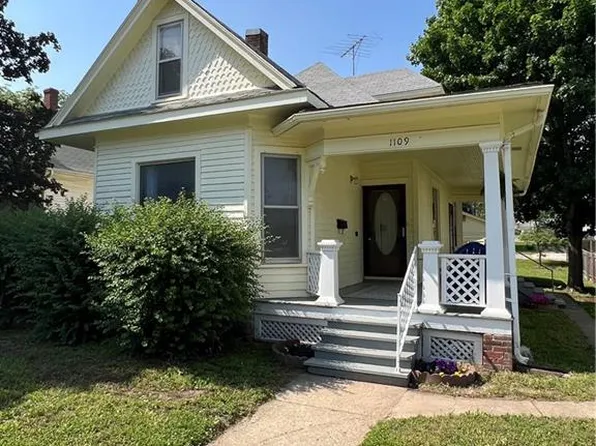 1109 Commercial St, Atchison, KS 66002