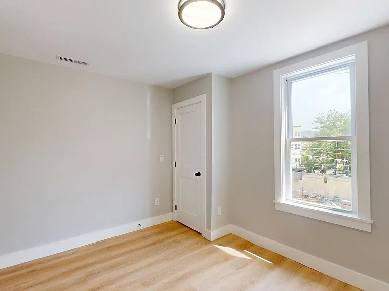 8 Curtis St #2 — Photo 13