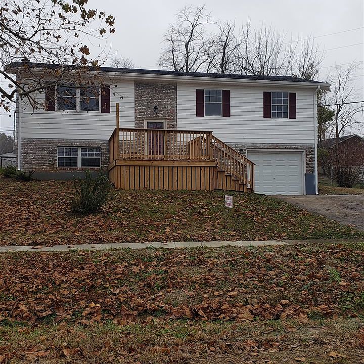 2nd image of 409 Congress Dr