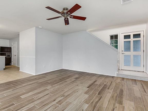 2nd image of 5711 Meadow Crst