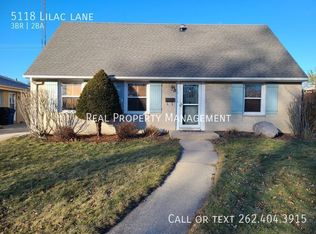 5118 Lilac Ln, Racine, WI 53406