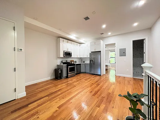 Rented by Compass | media 8