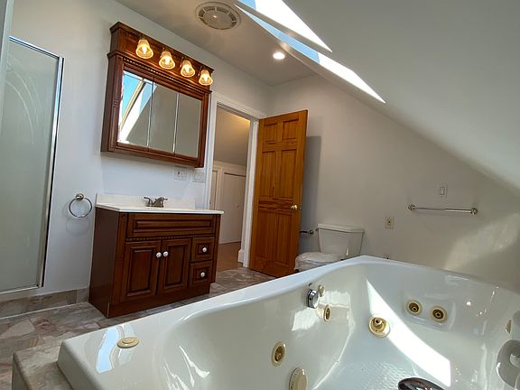 4th image of 200 Hyde Park Ave #5