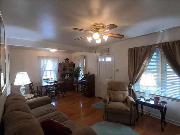 4th image of 160 Saint Luke Dr