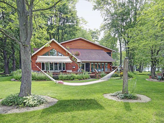 3rd image of 2056 Lake Dr
