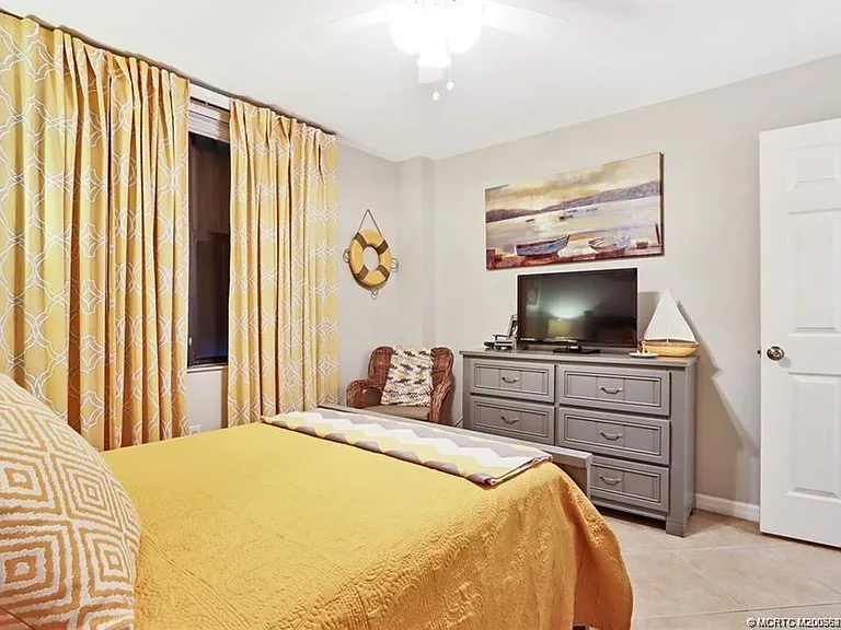 10600 S Ocean Dr #2 — Photo 18