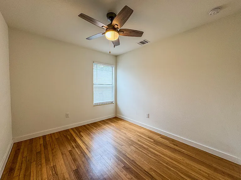 823 La Manda Blvd — Photo 12