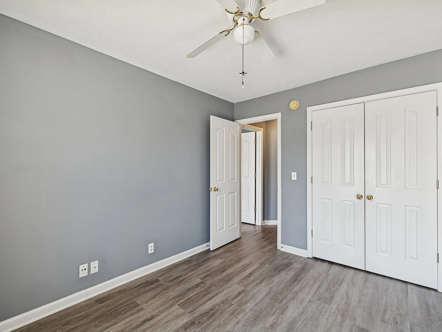3 bed, 2.5 bath, 1360 sqft, $1,600 — Photo 4