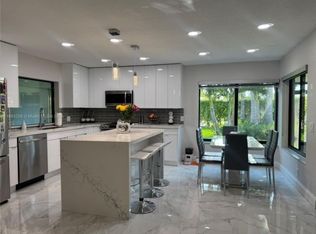 331 Patio Village Ter, Weston, FL 33326