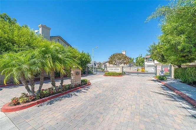 2801 Hazel Pl — Photo 17