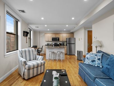 454 Hanover St APT 5, Boston, MA, 02113