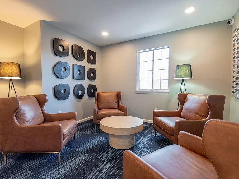 Waverlywood Apartments and Townhomes — Photo 18