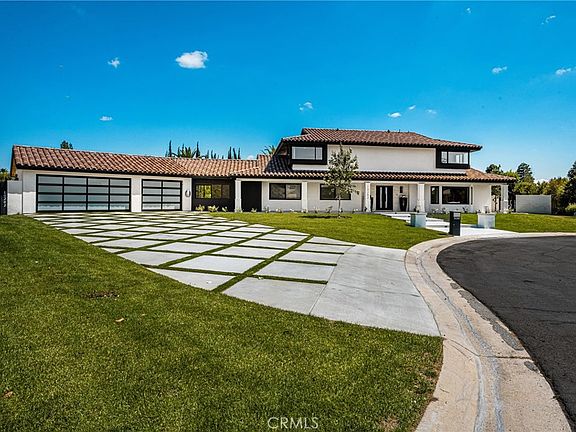 2nd image of 10282 Old Lamplighter Ln