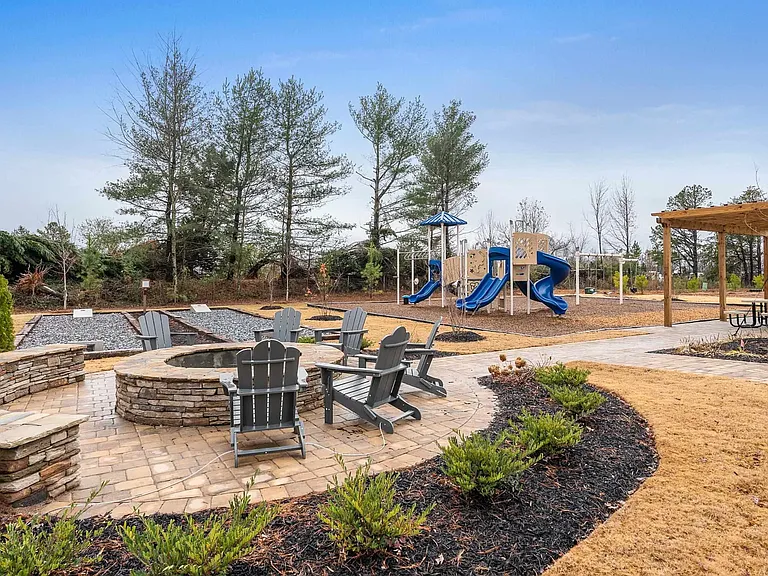 Firepit & Playground