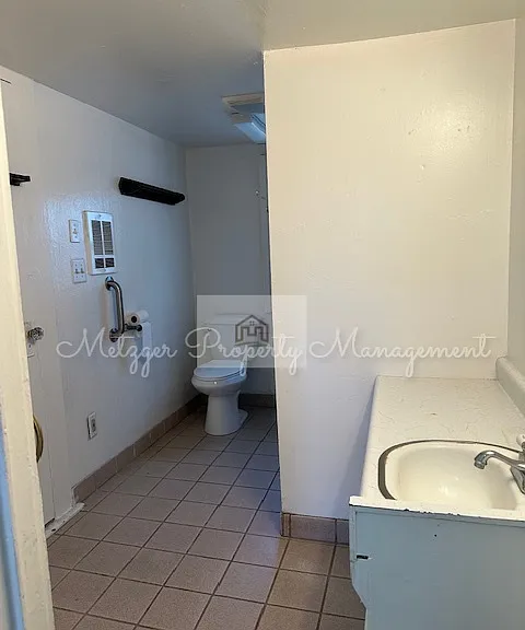 2701 N California St — Photo 9