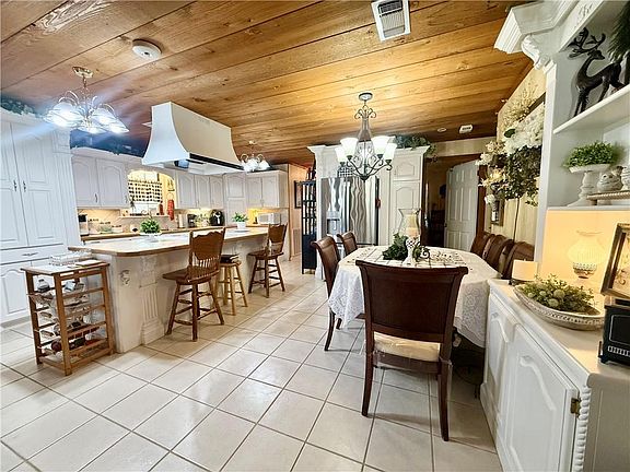 5th image of 150 Lisenby Rd