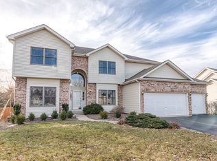 453 Windsor Dr, Oswego, IL