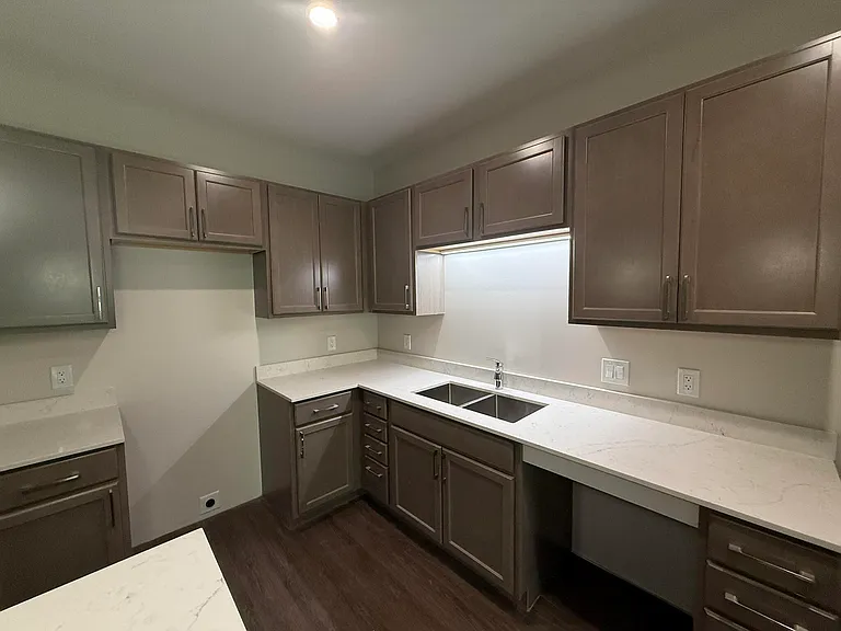 2645 Burton Rd #4 — Photo 27