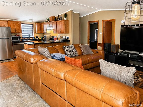 5th image of 3730 Lapeer Rd