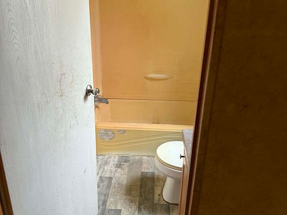 5th image of 190 George Ln