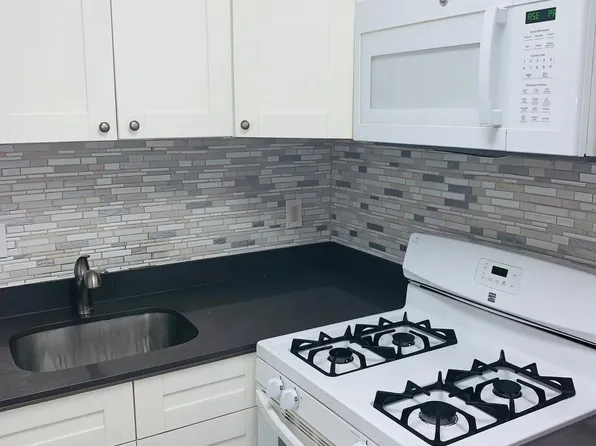 4427 Romlon St APT 203, Silver Spring, MD 20705