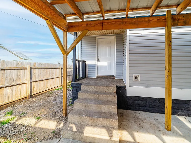 465 Brehl Ave — Photo 9