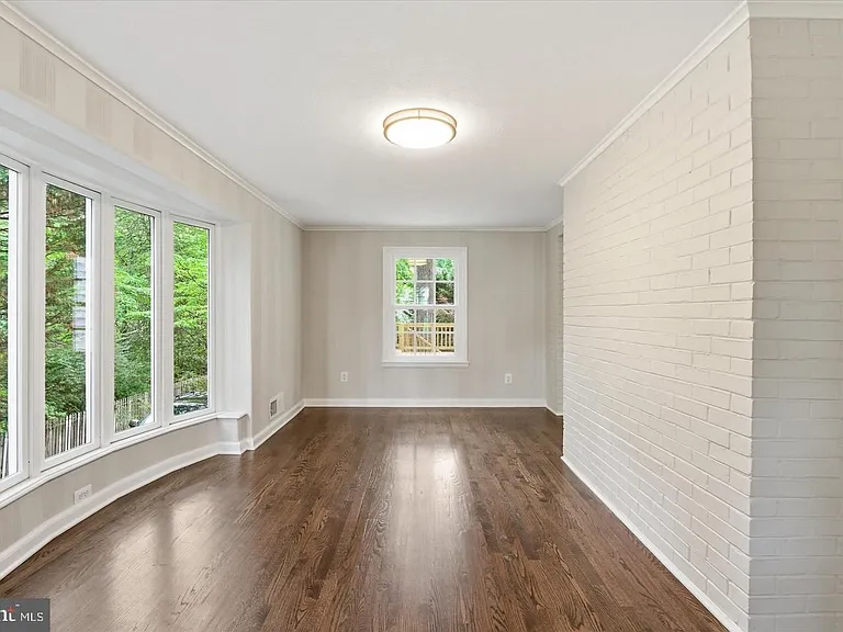 7825 Oldchester Rd — Photo 31