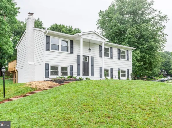 5028 Lynwood Dr, Woodbridge, VA 22193